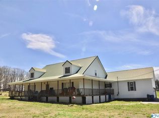 121 Skyview Rd, Union Grove, AL 35175