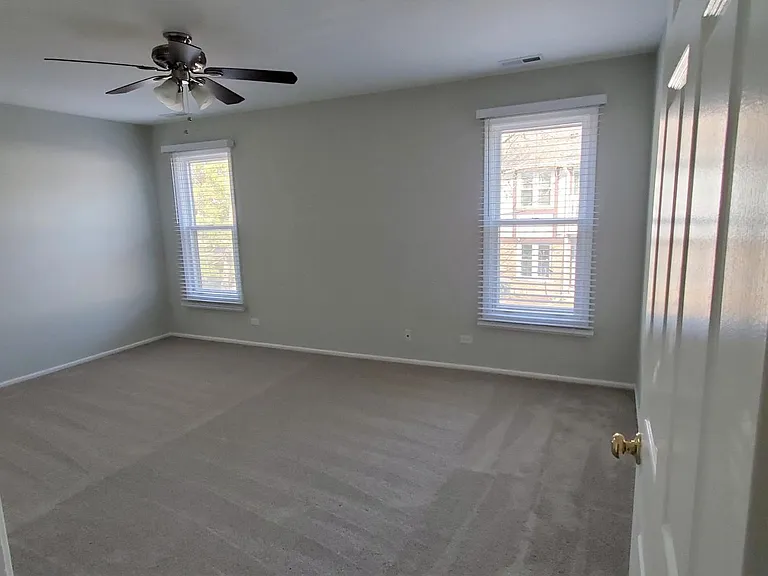 1406 Clairmont Ct — Photo 9