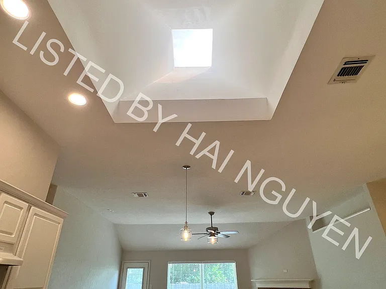 1602 Crestmeadow Ln — Photo 8