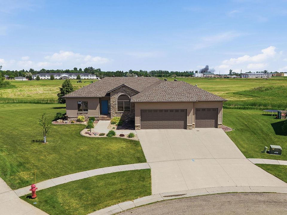 1st image of 501 Willow Bend Cir
