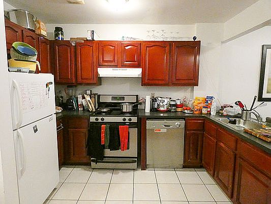 4th image of 422 Prospect Ave #1