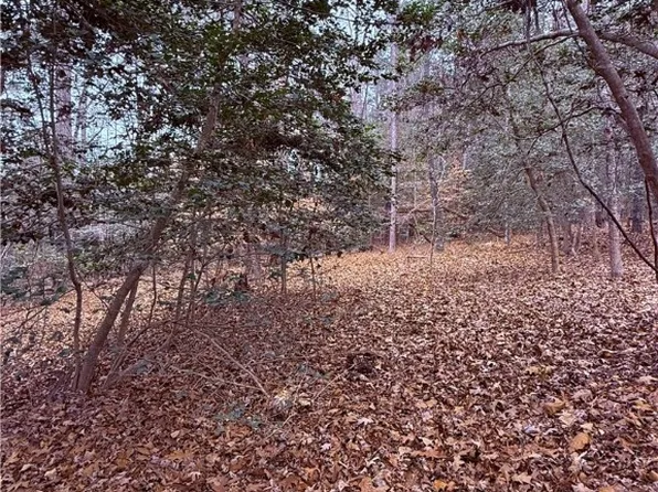 5018 Mockingbird Ln, Sanford, NC 27332