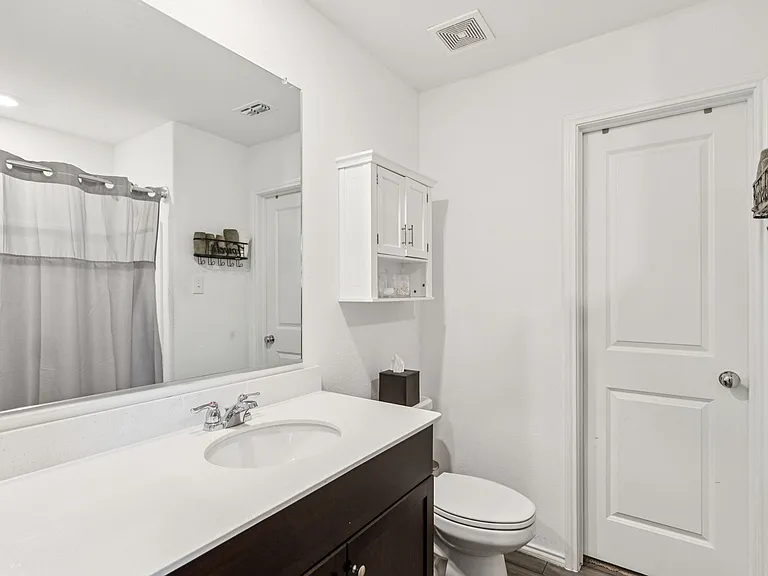 7408 Bluebell Ln — Photo 1