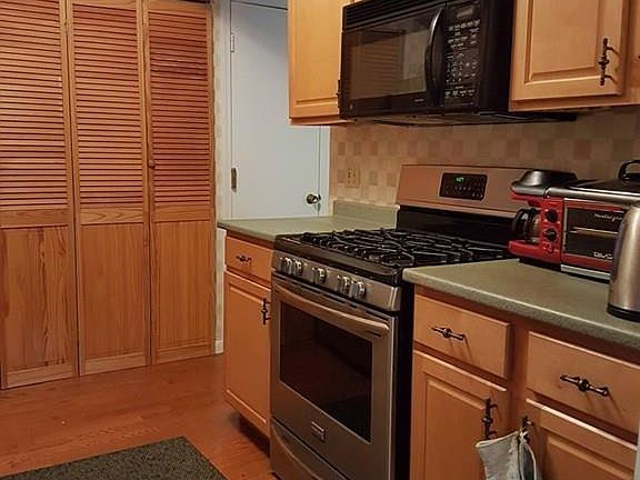 4th image of 155 Greenbrook Dr #155