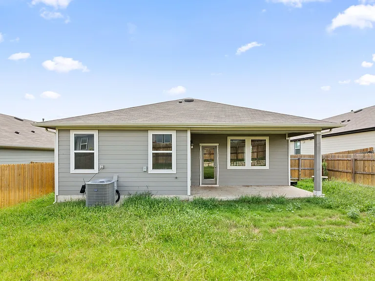 202 Eagle Mountain Trl — Photo 34