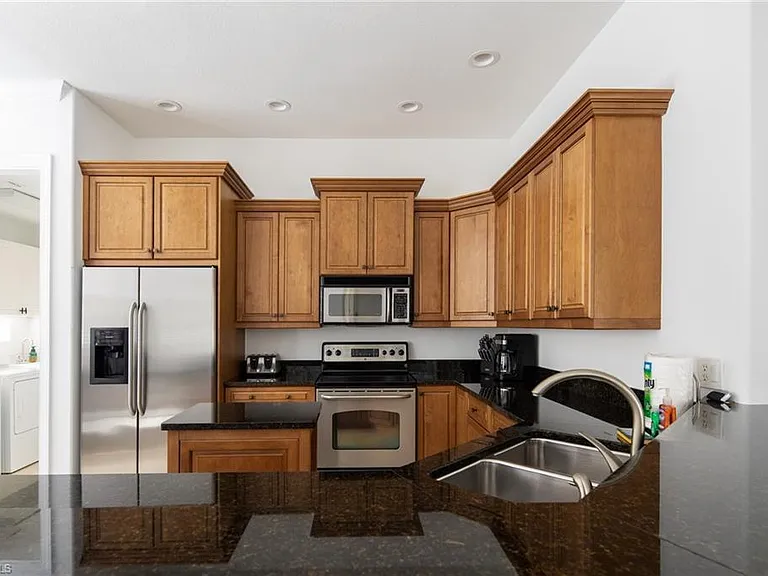 982 Tivoli Ct — Photo 21