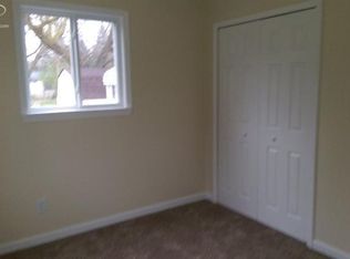 2458 Lavelle Rd, Flint, MI 48504