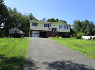 3 Oak Ter, Middletown, NY 10940