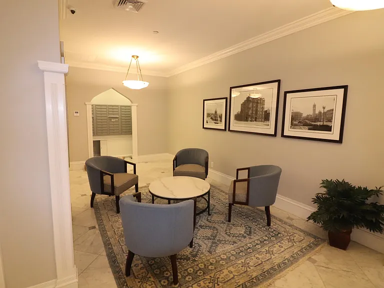 271 Dartmouth St #5 — Photo 7