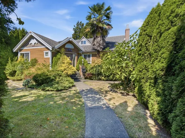 55 King Edward Ave W, Vancouver, BC V5Y 2H6