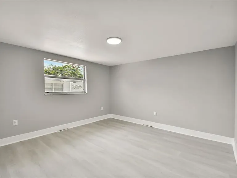 4411 3rd Ave E — Photo 17