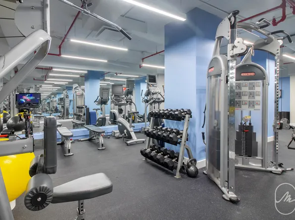 290 Third Avenue image 13 of 28