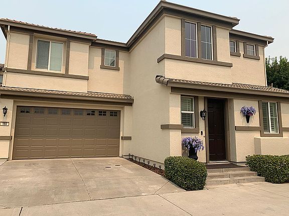 2nd image of 190 Caravaggio Cir
