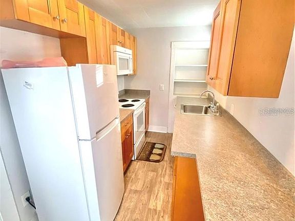 4th image of 2703 W North A St APT A