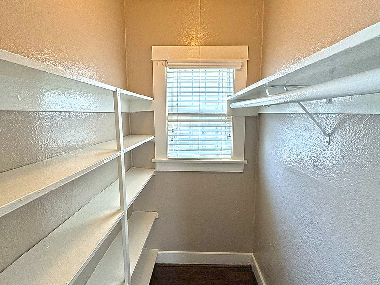 1048 Coronado Ave #G — Photo 13