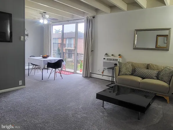 100 E Glenolden Ave APT E19, Glenolden, PA 19036
