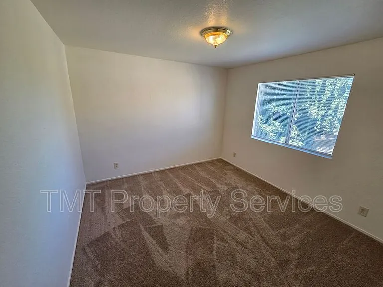 228 McFarland St #6 — Photo 11