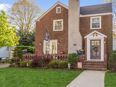 107 Dover Pkwy, Garden City, NY, 11530