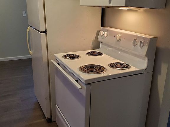 3rd image of 750 Demaret Dr APT 2