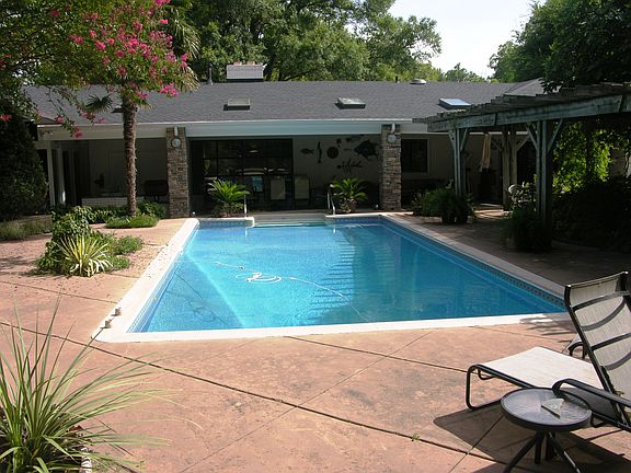View towards house/veranda
