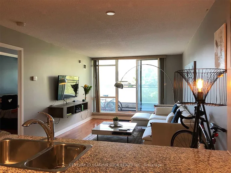 11 Brunel Ct #201 — Photo 9