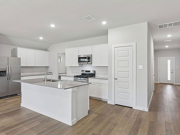 4th image of 1152 Del Rio Dr