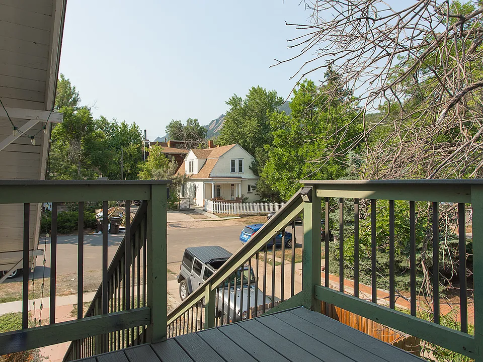 843 Marine Street Exterior (Upper Level)
