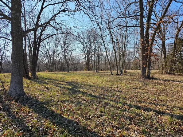 10109 W 191st St, Bucyrus, KS 66013