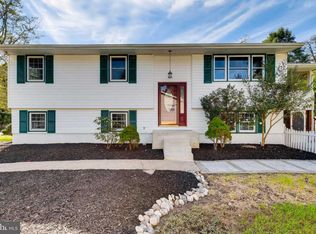 146 Magothy Beach Rd, Pasadena, MD 21122