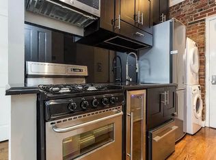 221 E 23rd St #7A, New York, NY 10010