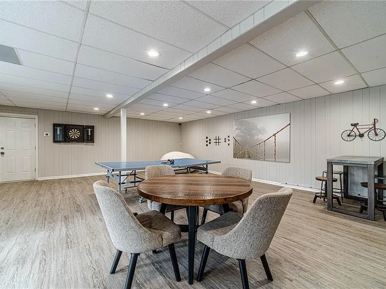 691 Harbor Cv — Photo 40