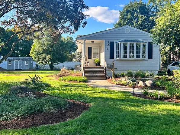 9 Washington St, Pompton Plains, NJ 07444