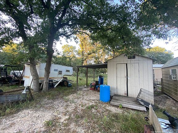 5th image of 541 ENCHANTED OAK DR