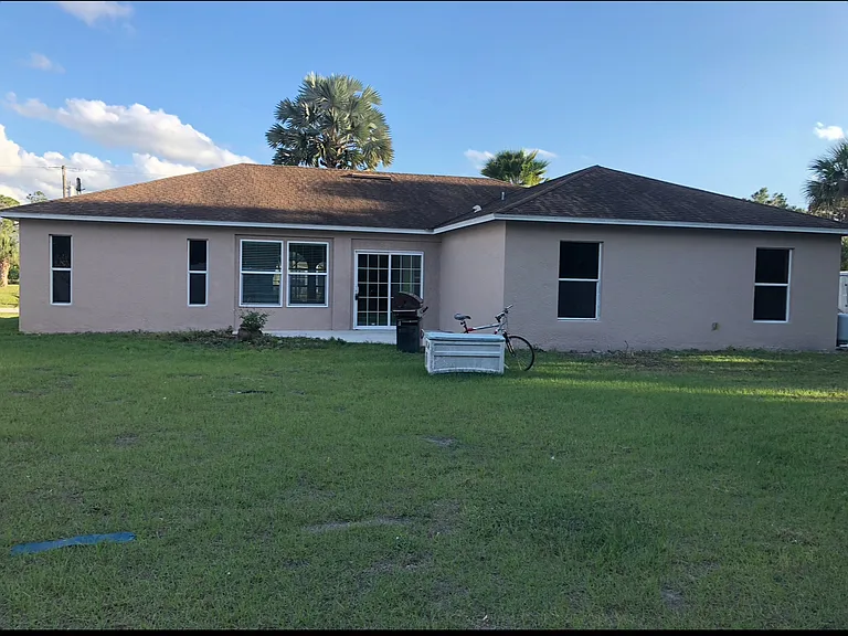 3129 Oceanside St — Photo 4