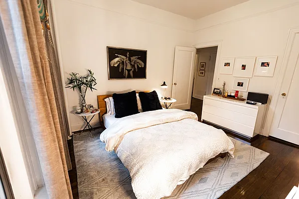 Rented by Compass | media 4