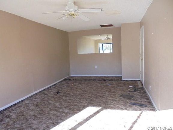 4th image of 1021 E Pierce Ave