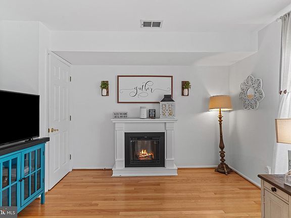 4th image of 300 Canterbury Rd APT N