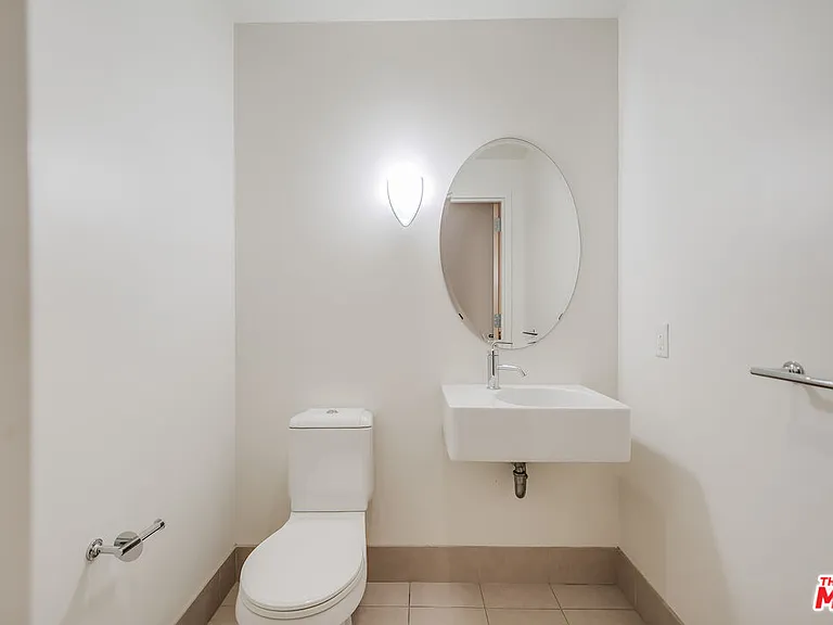 1111 S Grand Ave #1115 — Photo 15