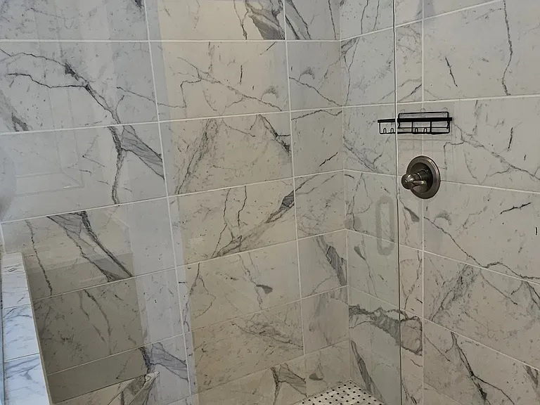 2110 E Roxboro Rd NE — Photo 22