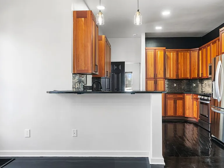 27 Smith Pl — Photo 15