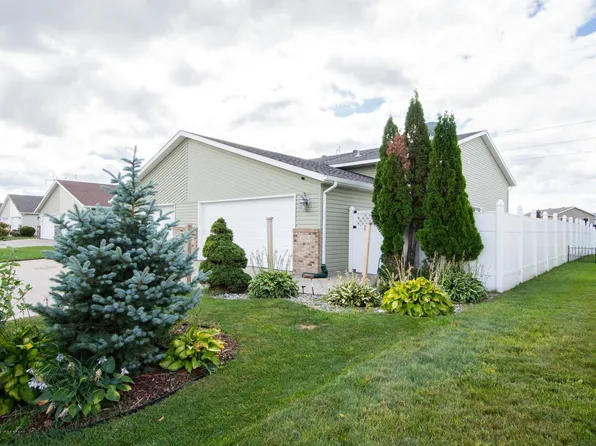 5256 48th Ave S, Fargo, ND 58104