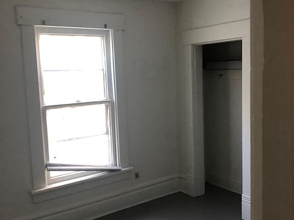 5th image of 57 W Park Ave