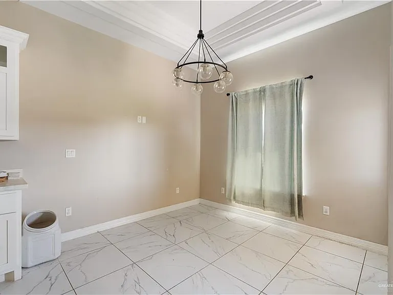 822 Whitewing St — Photo 4