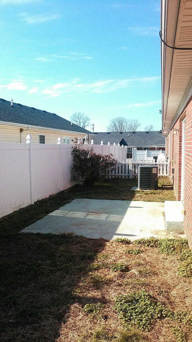 Building Photo - 170 Meadow Park Ct