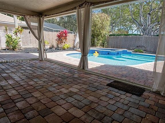 4th image of 3160 Peachtree Cir #0