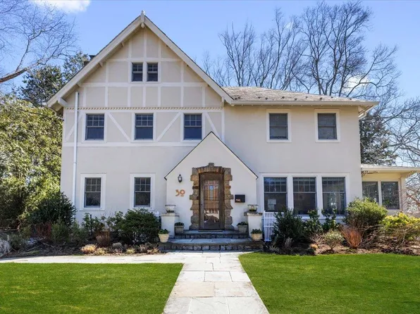 30 Walbrooke Road, Scarsdale, NY 10583