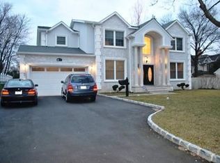 643 Birch Ln, Paramus, NJ 07652