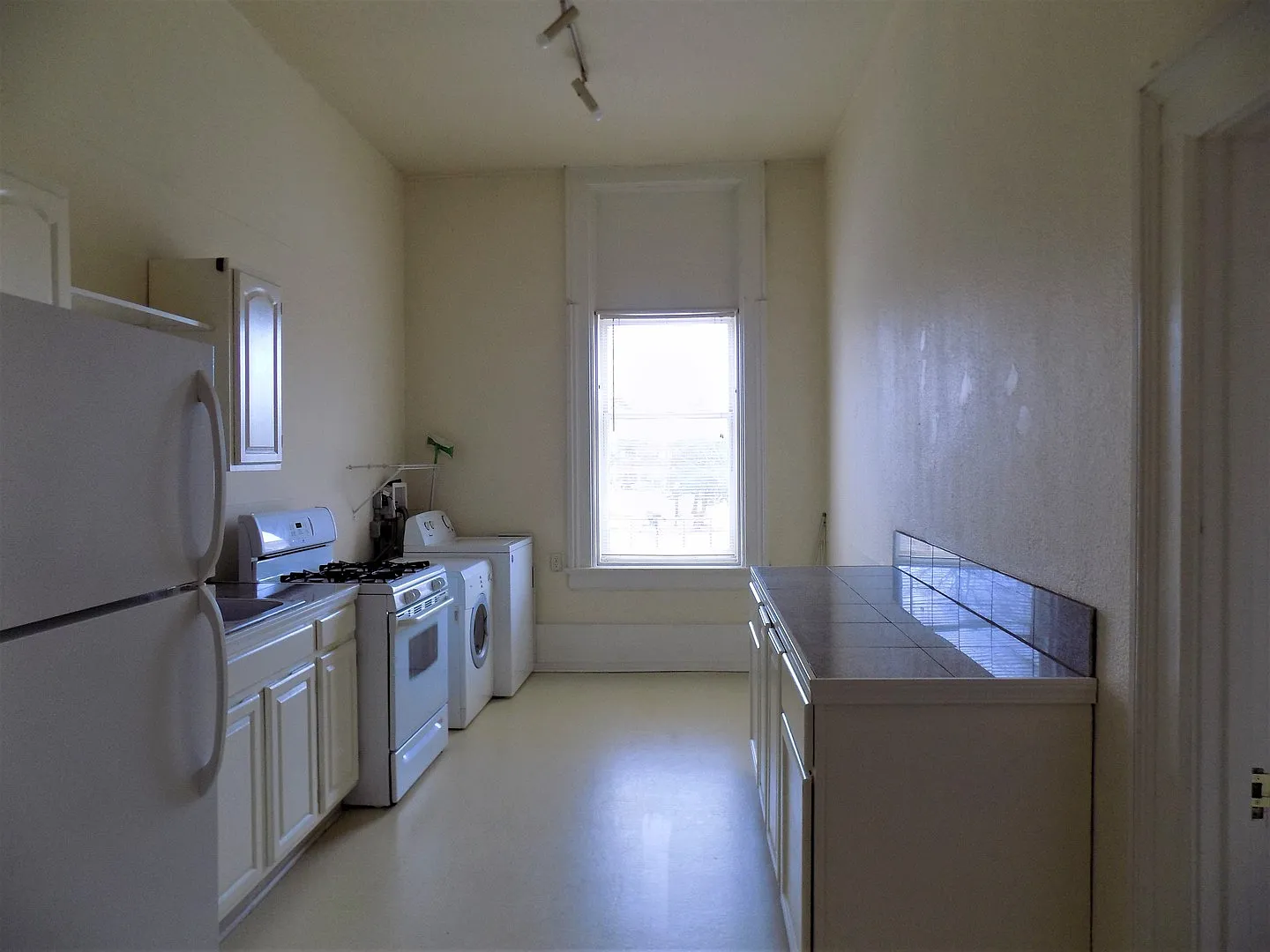 56 East Burlington — Photo 4