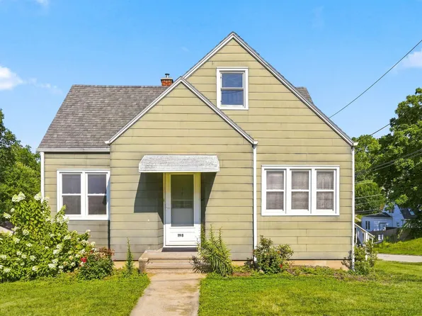 198 State St, Dubuque, IA 52003