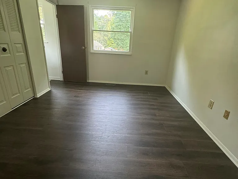 6401 Brambleton Rd — Photo 7